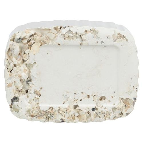 CHOPPING BLOCK WITH SHELLS
