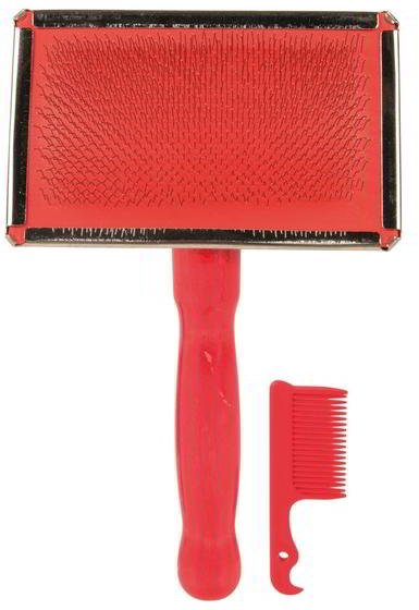 SOFT CARDING MACHINE WITH CLEANING COMB